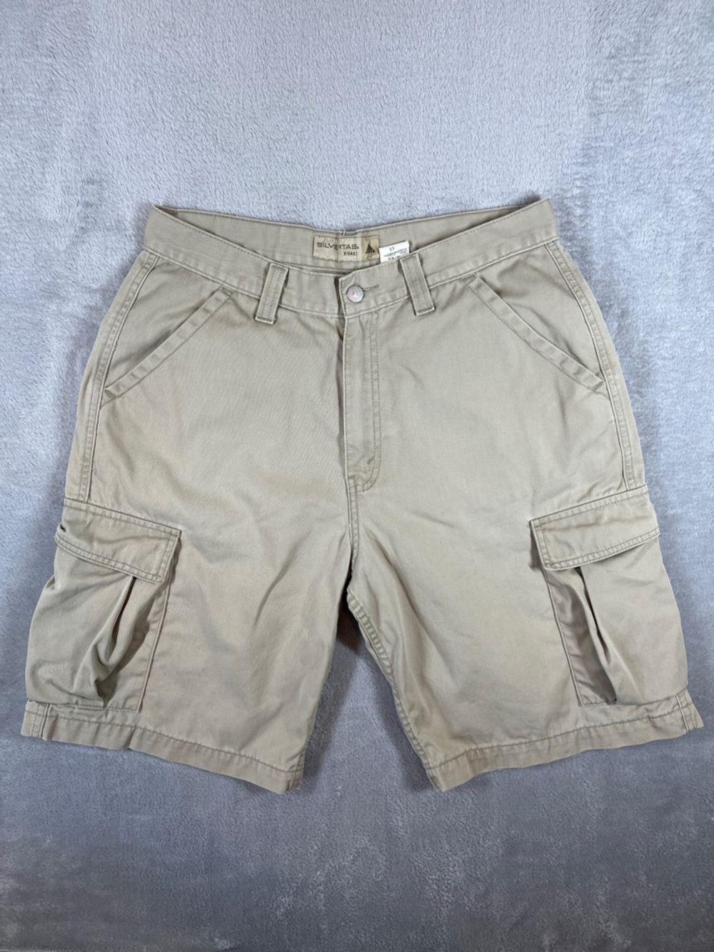 Levi's Silvertab Vintage Cargo Shorts with Flap Pockets 33